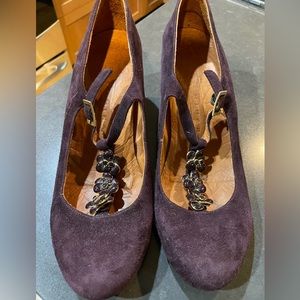 Chie Mihara purple suede with little flowers